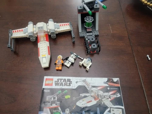 LEGO Star Wars X-Wing Starfighter Trench Run 75235 Complete Set Minifigures