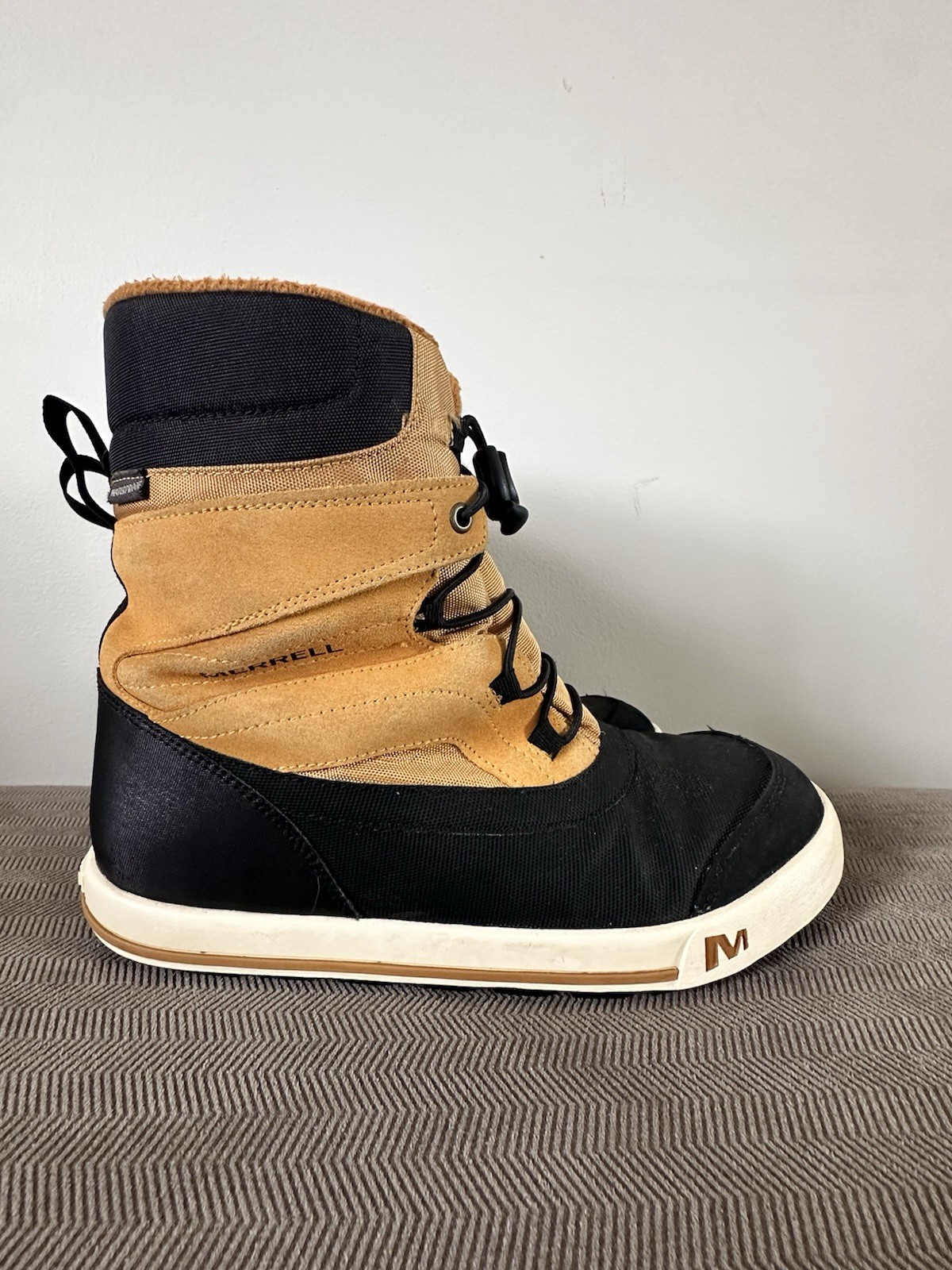 Stivali da neve Merrell impermeabili neri abbronzati isolati taglia 6 uomo circa donna 8