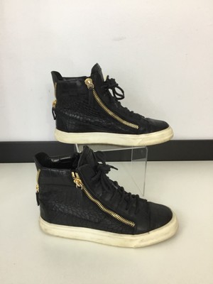 black sneakers high tops
