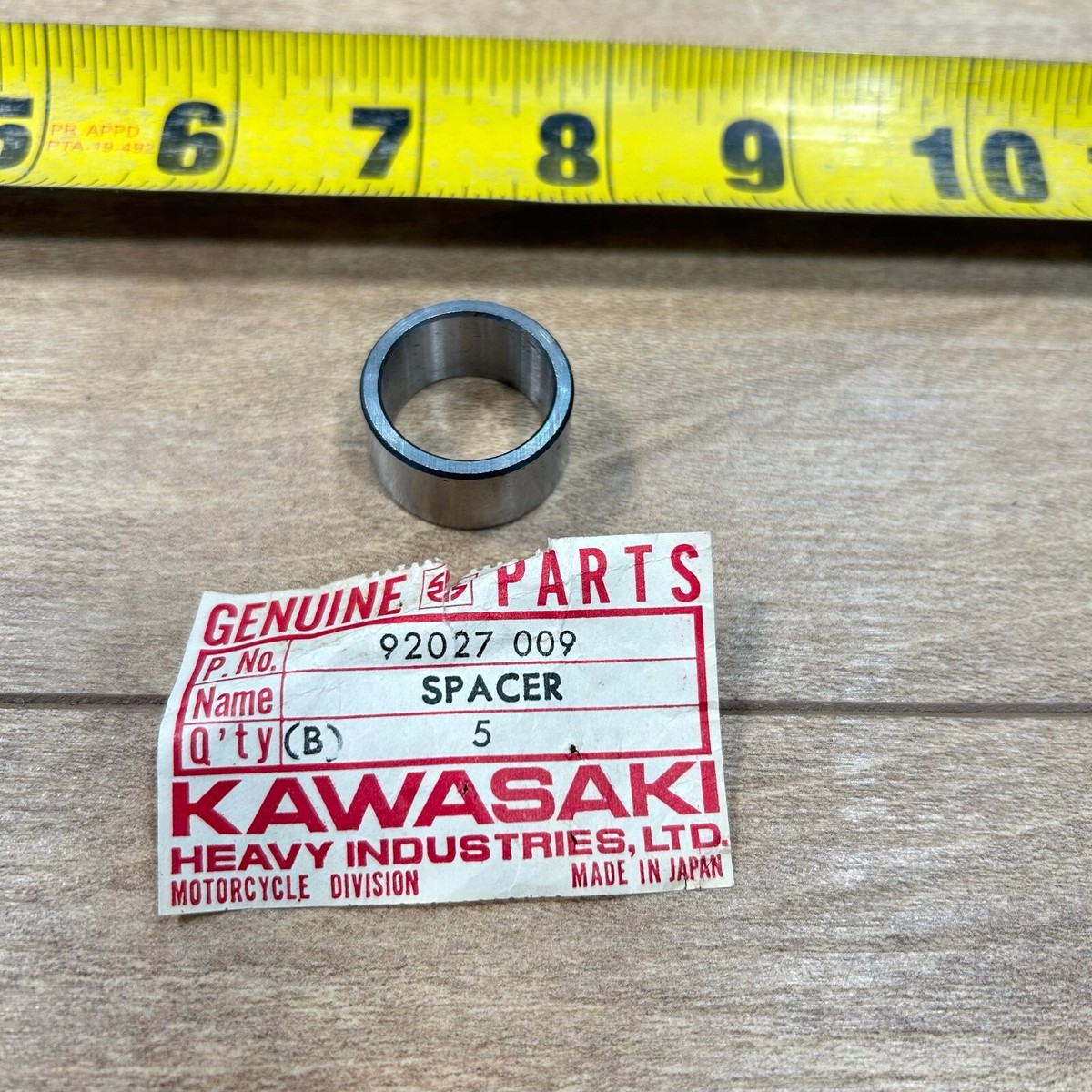 NEW KAWASAKI NOS OEM SPROCKET COLLAR SPACER / 92027-009 / F3 F4 G3