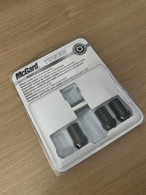 Radmuttern Tuner 25357SU McGard Original schwarz *Ersatzteile* X3 - M12 x 1,5