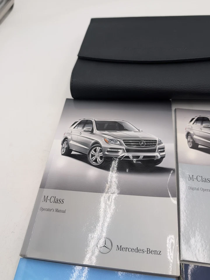 Mercedes-Benz Clase M ML 350 400 550 63 2015 AMG manual del propietario con CD digital Foto 2 de 4