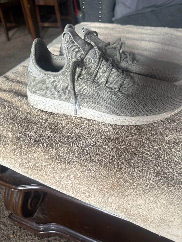 Adidas Men’s Pharrell Williams x HU Tennis Gray Size 9 RARE! UNISEX - Image 4 of 4
