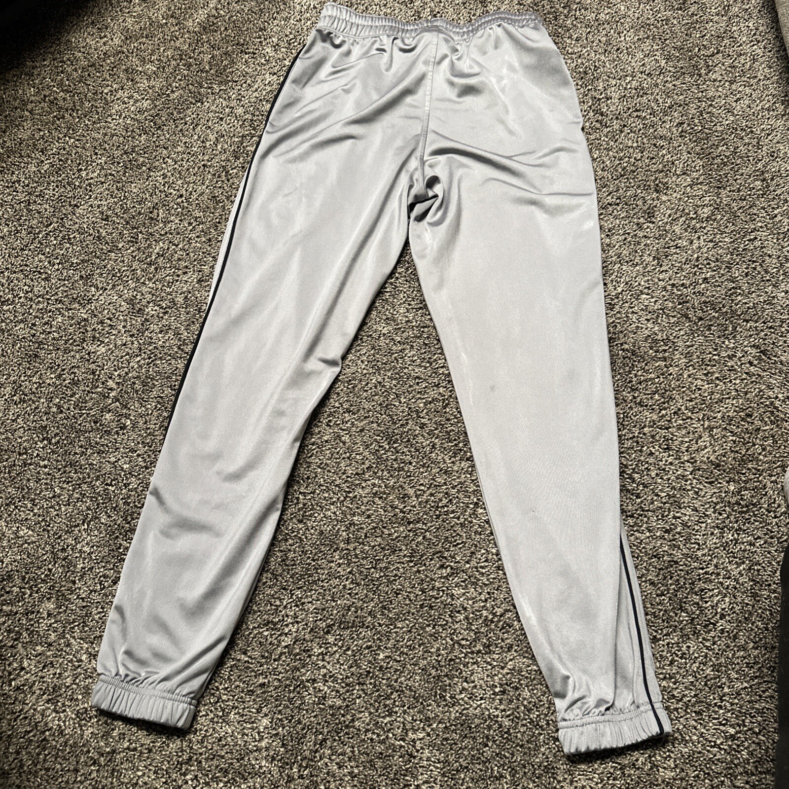 Under Armour Womens Water Resistant Gray Nylon Jogger Pants Size Small thumbnail 4