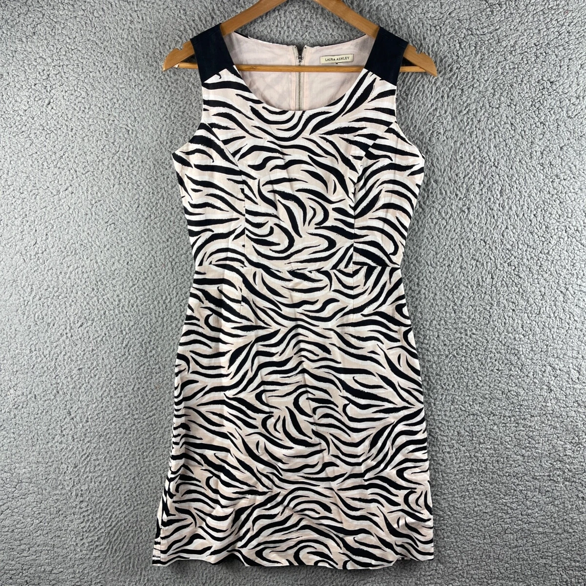 Laura ashley hot sale ladies clothes sale
