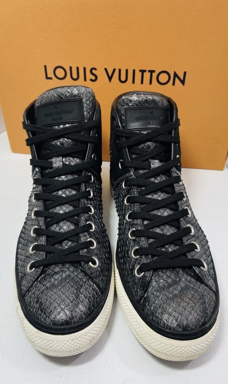 AUTHENTIC LOUIS VUITTON PYTHON BLACK SNEAKER RARE… - image 4