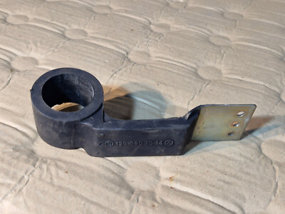 Mercedes C126 (W126) 500 SEC (10) Duoventil Heizungsduoventil Halter 1268301814