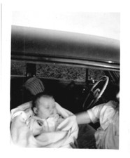 BABY'S FIRST RIDE,COBDEN,IL,CHRISTMAS,1945.VTG 2.7" x 2.3" PHOTO*X1/9