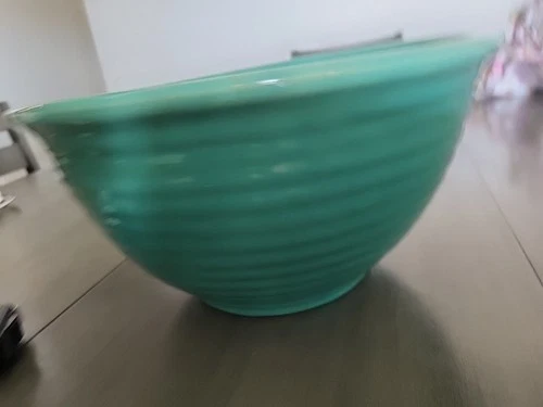 Vintage USA Pottery Ringware Mixing Bowl Jade Green #9 Bauer - 10.75"