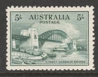 1932 5/- GREEN BRIDGE  "AUSTRALIA'S RAREST COMMEMORATIVE" CENTRED/FRESH "SUPERB"