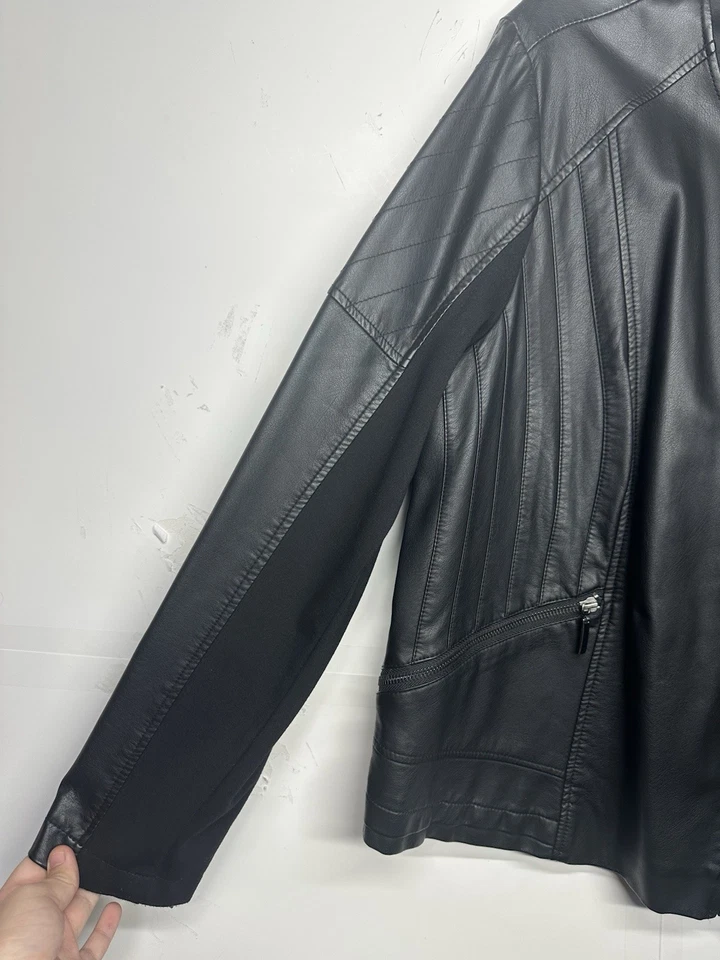 Chaqueta Lane Bryant Talla Grande 18/20 Negra Imitación Cuero Moto Cremallera Foto 2 de 4