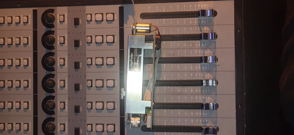 Digidesign Pro Control Digi-Fader for Digidesign Pro Control Main & Fader Pack - Image 2 of 4