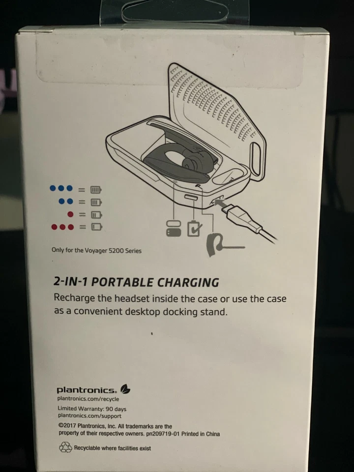 *BRAND*NEW*  Plantronics Voyager 5200 CHARGING CASE w/o Headset *FAST FREE SHIP - Image 4 of 4