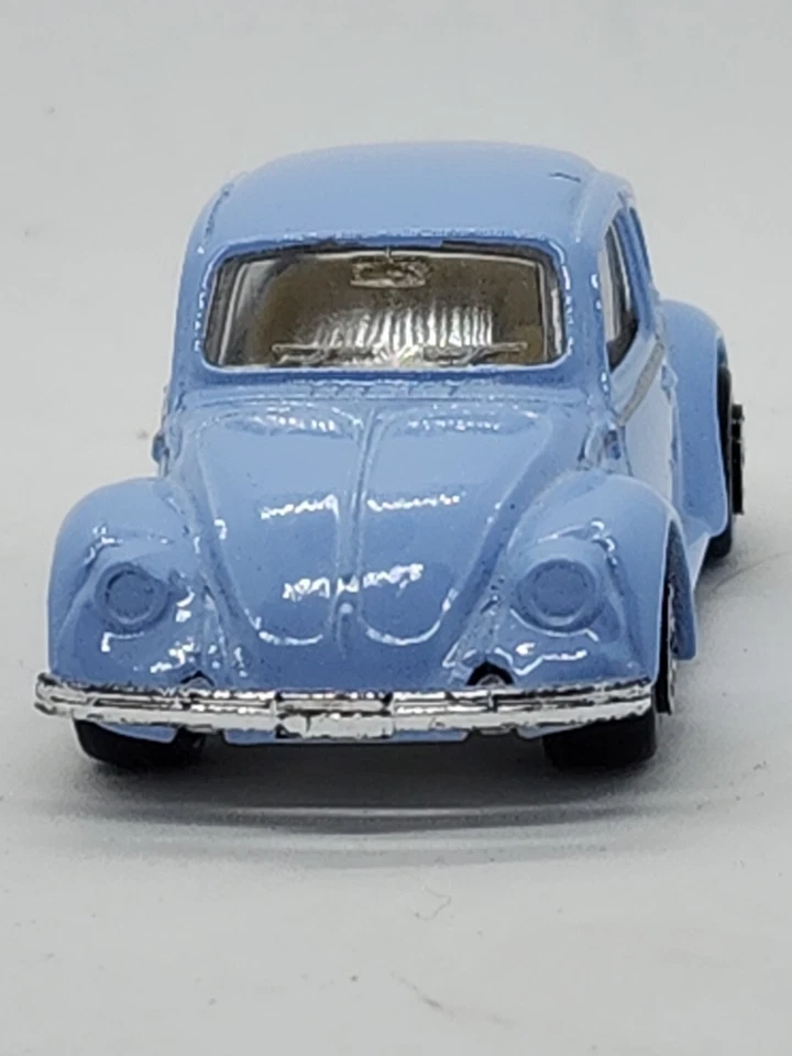 Vintage Maisto 1:64 Scale Diecast VW 1300 Light Baby Blue Beetle Bug Volkswagen - Image 4 of 4