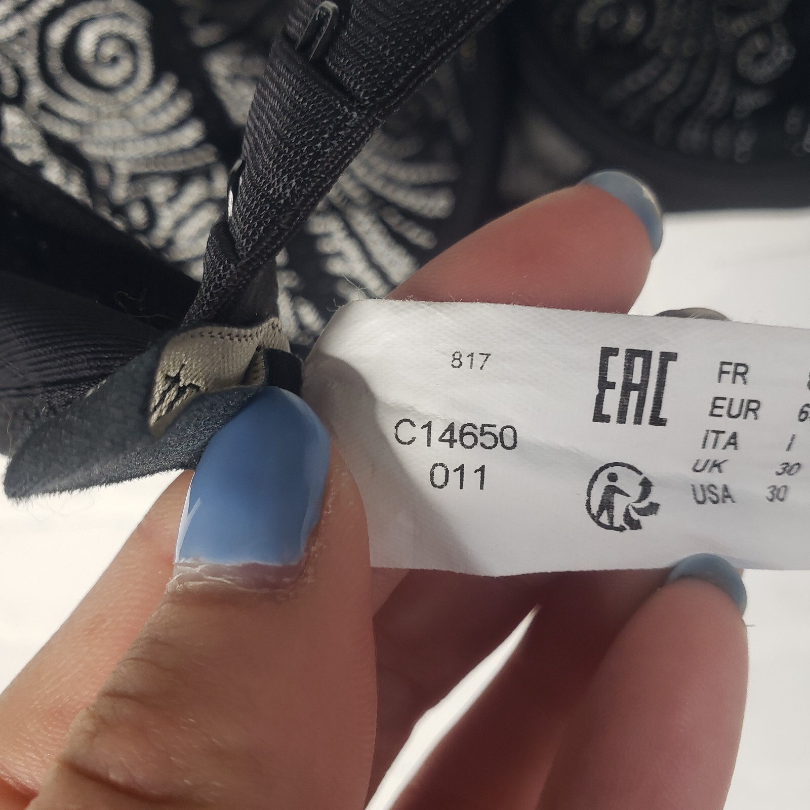 Chantelle Pyramide Lace Demi Unlined Bra Size 30DD Gem