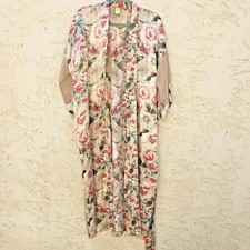 Vintage Long Inner Most Robe / Kimono-Style Medium Florals