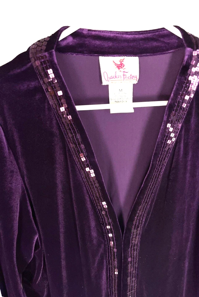 Quacker Factory Purple Sequin Velvet Clasp Front Cardigan Size M Gorgeous - Image 4 of 4