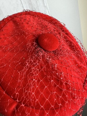 Vintage 1950-60s Red Velvet Pillbox Hat w/ Birdcage Veil  display picture 2