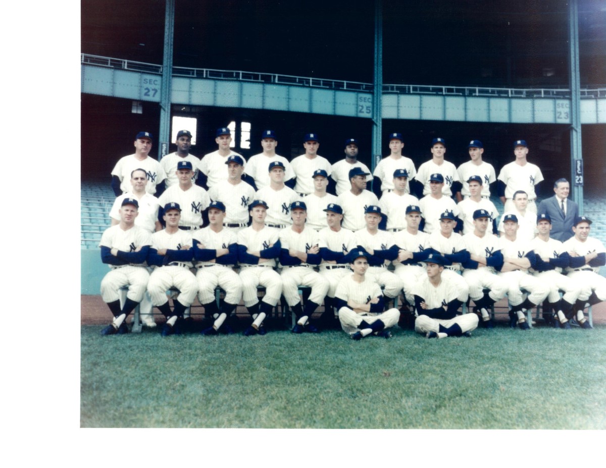 ヤンキース　集合写真 NEW YORK YANKEES 8X10 TEAM PHOTOS LOT OF 4 1962 1963 1967 1968