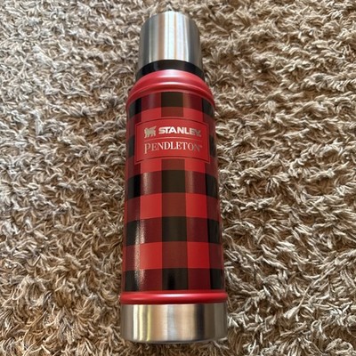 Pendleton Stanley Classic Insulate Legendary Bottle Thermos Buffalo Plaid Red