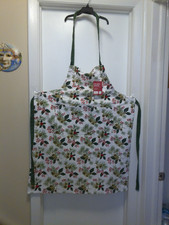 Holly  Berries Christmas Apron New With Tag 100 Cotton 26" X 35.5"