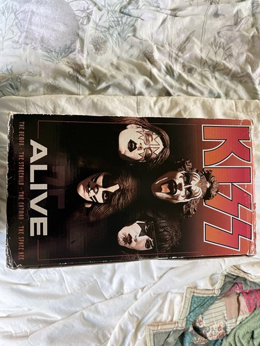 McFarlane Toys Spawn Kiss Figures & Stage Set. 2002 Boxed - Picture 17 of 20