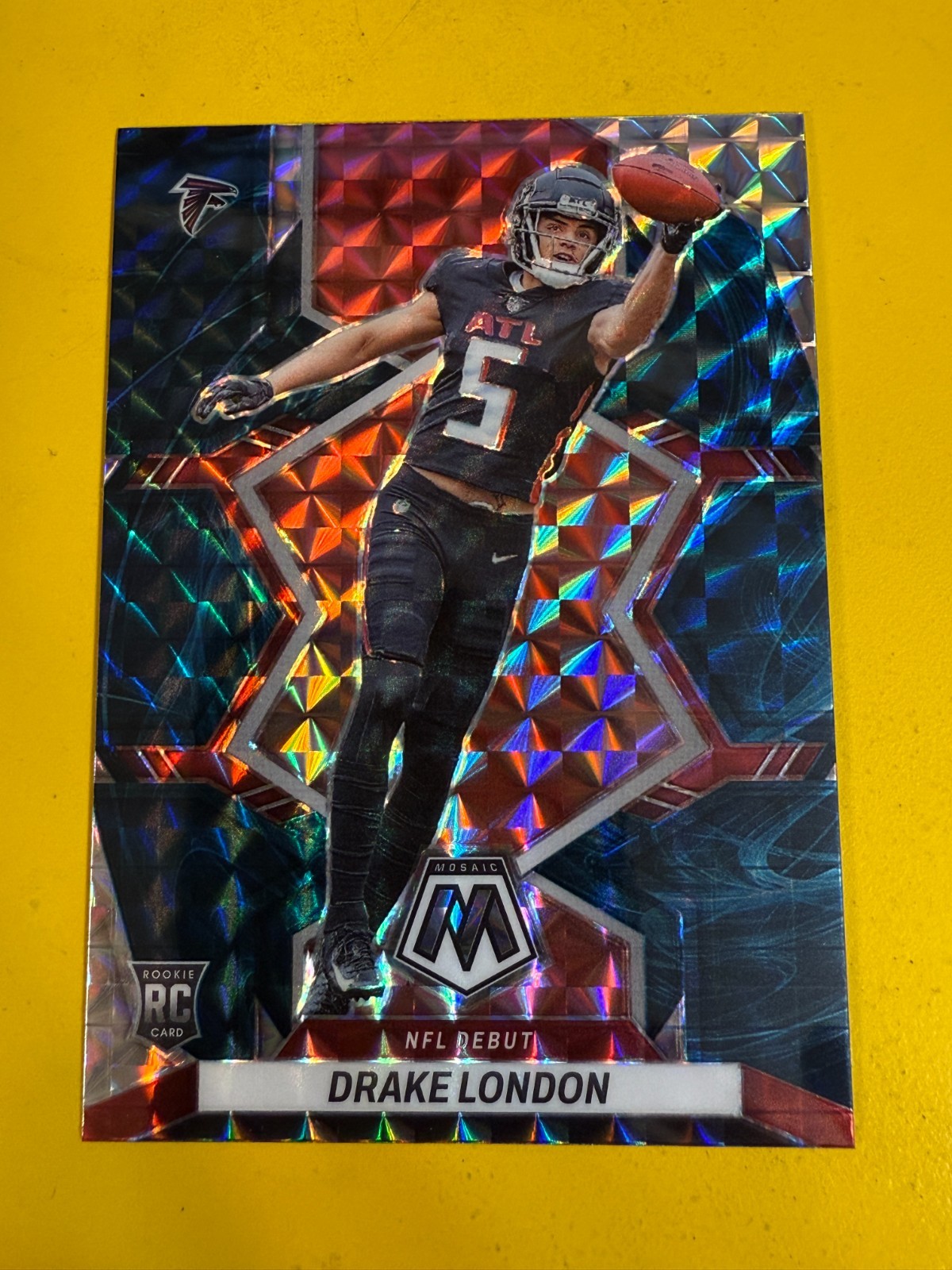 DA102615 2022 Panini Mosaic Mosaic Genesis #275 Drake London RC SSP