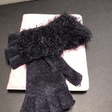 Sonoma Life  Style Gray Fingerless Gloves w/ Button Back Mittens Winter