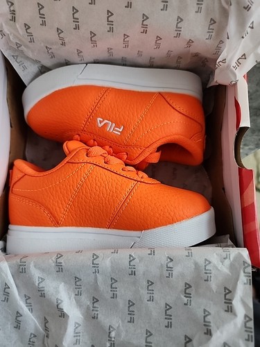 New in Box FILA Infant/toddler Sz 7, Impress LL Low Sneakers Bright Orange - Picture 11 of 15
