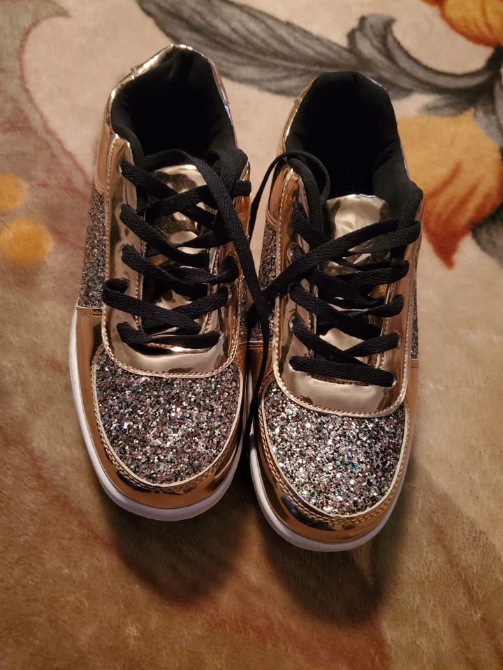 Tênis Feminino Glitter Bronze Dourado Metálico Couro Patente Brilhante. Tamanho 42 - Imagem 2 de 4