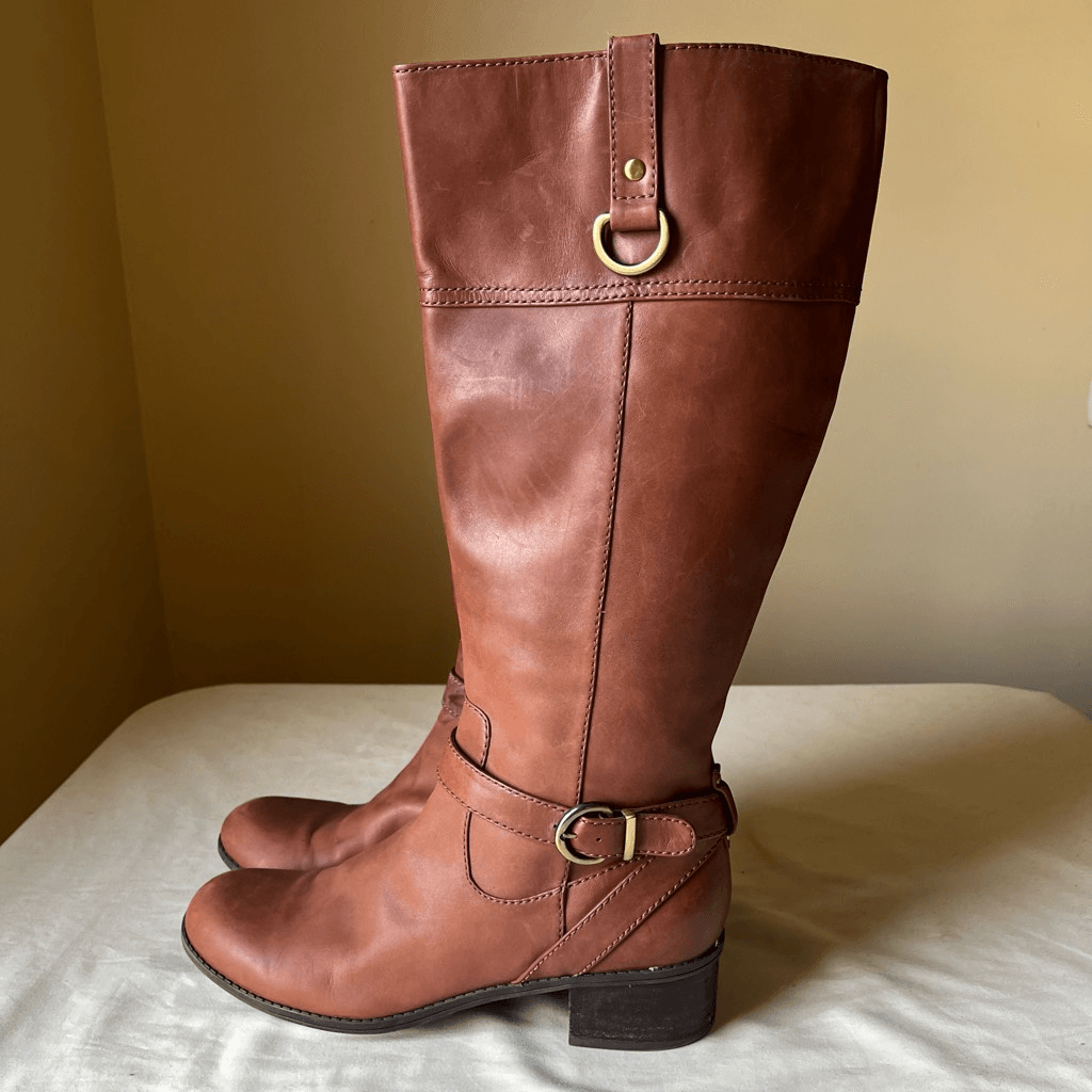 Bandolino Cognac Brown Leather Riding Boots Knee High Buckle Detail Women’s 9