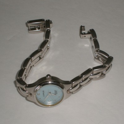 women's watch with bracelet band
