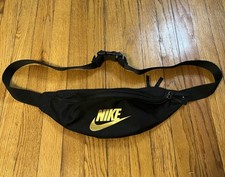 Nike Heritage Hip Pack Fanny Pack Belt Adjustable Black Gold Logo Pockets Zip
