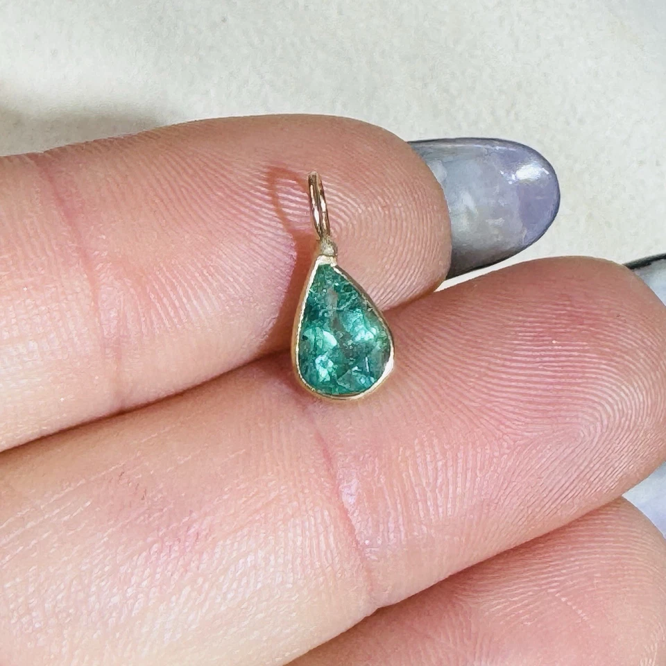 Natural .70CT Green Pear Emerald 14K Yellow Gold Pendant Charm 10x5mm - Image 4 of 4