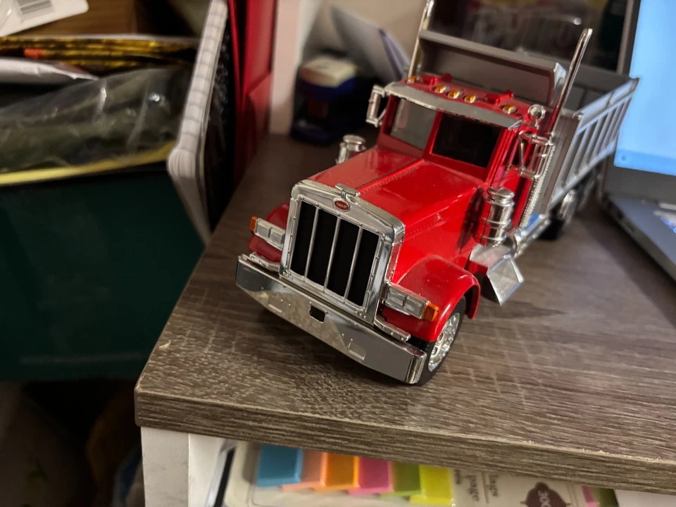 1/32 WELLY USED RED& SILVER  PETERBILT 379 DUMP TRUCK, NO PACKAGING # B 525 - Image 3 of 4