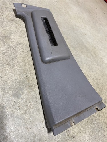 Jeep Cherokee XJ 97-01 2 Door Passenger Side B Pillar Mist Grey (R98) - Picture 4 of 12