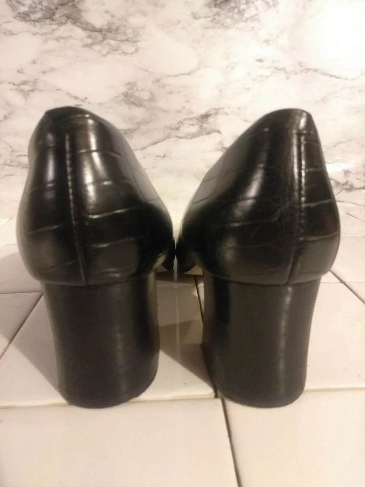 Zapatos para mujer vintage Caressa Crosstown Collection tacones negros talla 9 M cocodrilo Foto 4 de 4