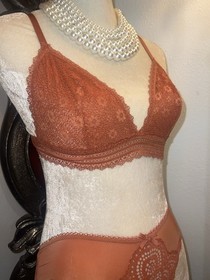 Brand New victoria's secret Dream Angel Lace bra and panties set