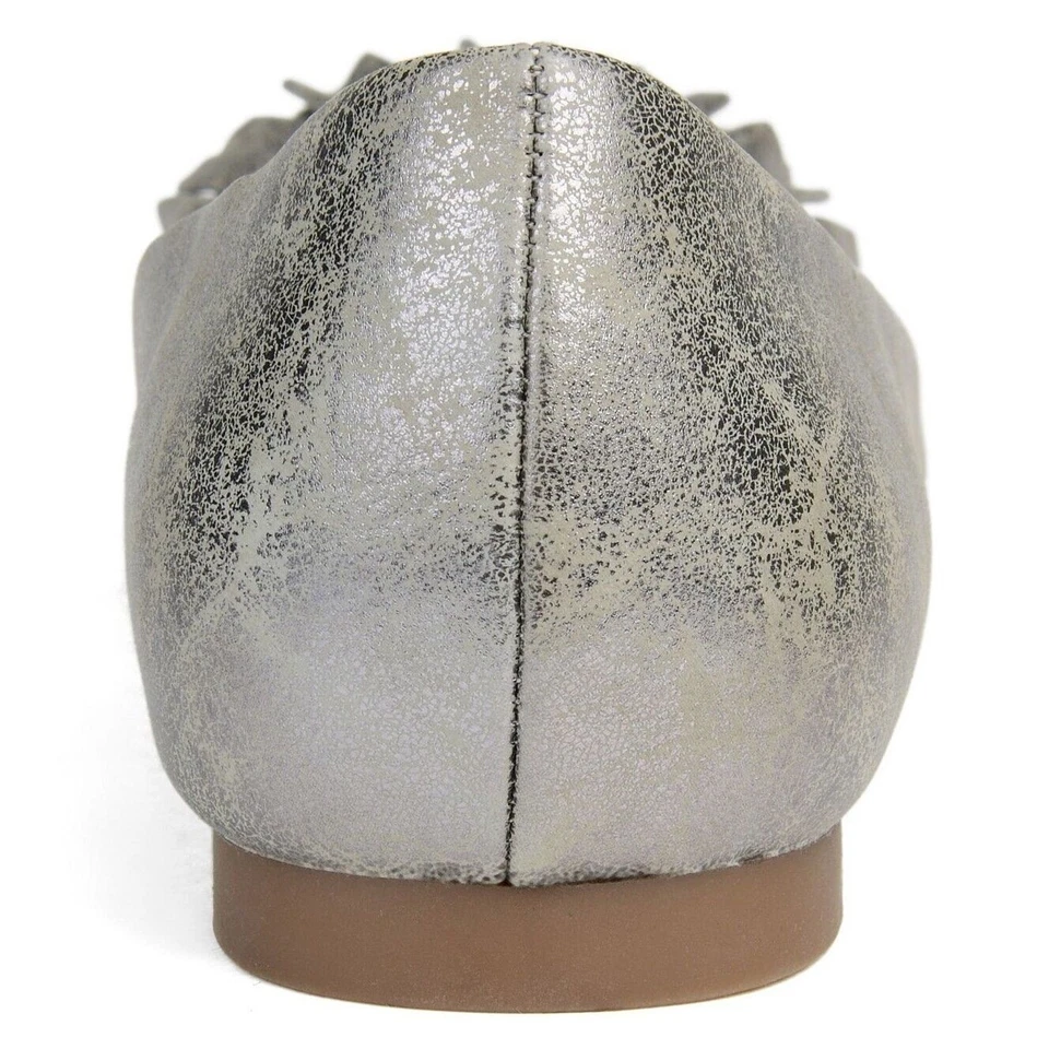 Journee Collection Mujer Peltre Plateado Cuero Vegano Volantes Planos Talla US 7 Foto 4 de 4