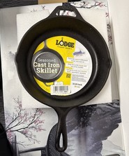 Lodge 25.4 cm / 10 inch Pre-Seasoned Cast Iron Round Chef's Skillet/Frying Pan