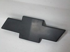 1992-1999 Chevrolet S-10 Blazer Front Grille Emblem 15629945 Oem