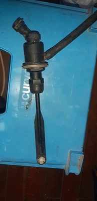 Cylindre emttreur d'EMBRAYAGE RENAULT MASTER 3 ou MOVANO 8200673232 - Photo 1/2