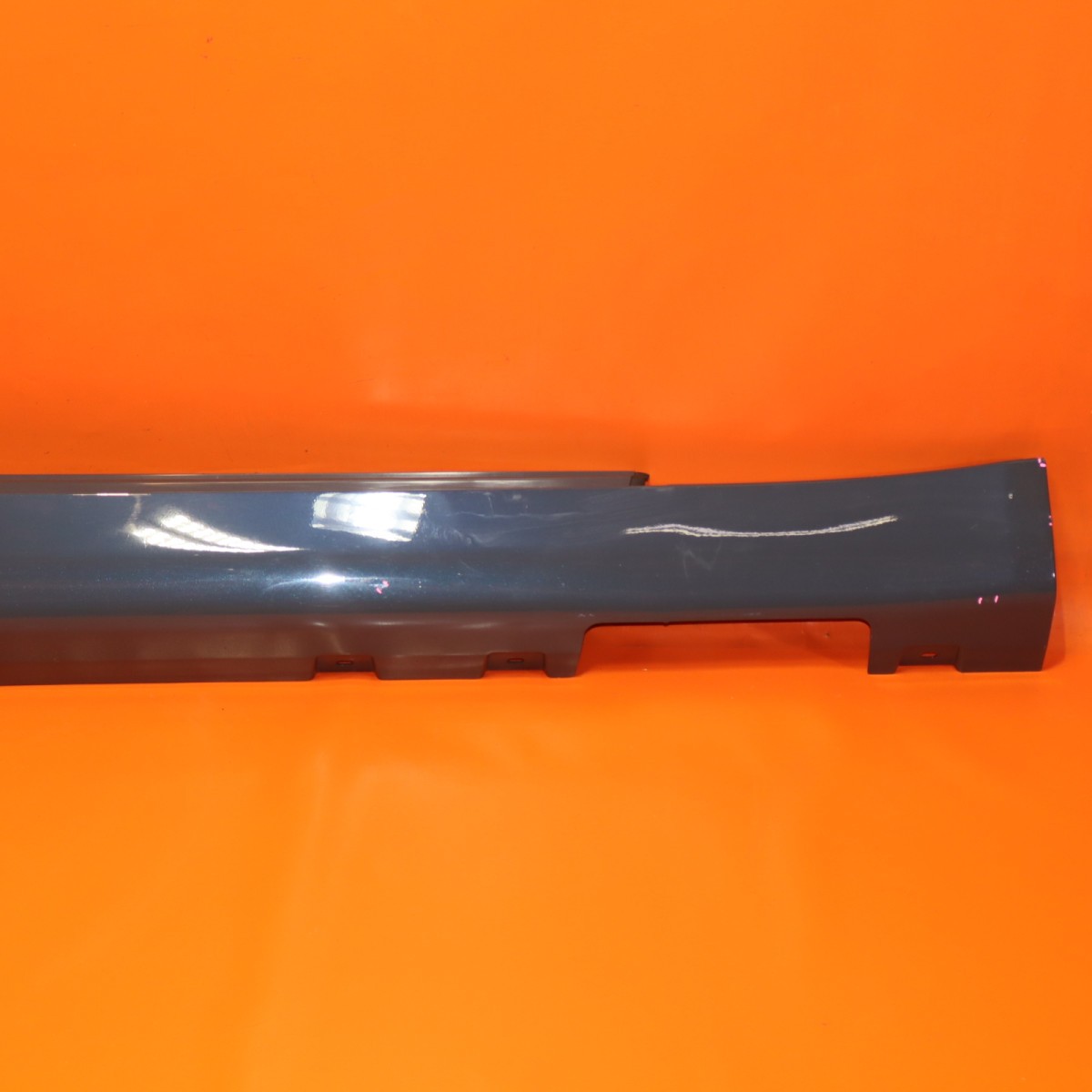 Rolls-Royce Wraith 2014-2018 Left Rocker molding P/N 51777301423