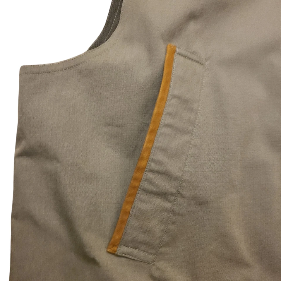 Orvis Men's Large Fishing/Hunting Outdoorsman Nylon Blend With Brown Trim Vest - Image 3 of 4