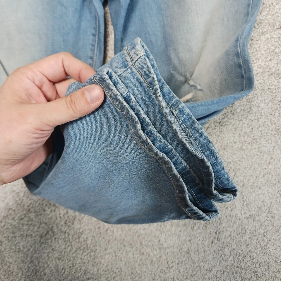 Pantalones de mezclilla Universal Thread para mujer 12/31R azul lavado claro tiro medio novio recortados Foto 3 de 4