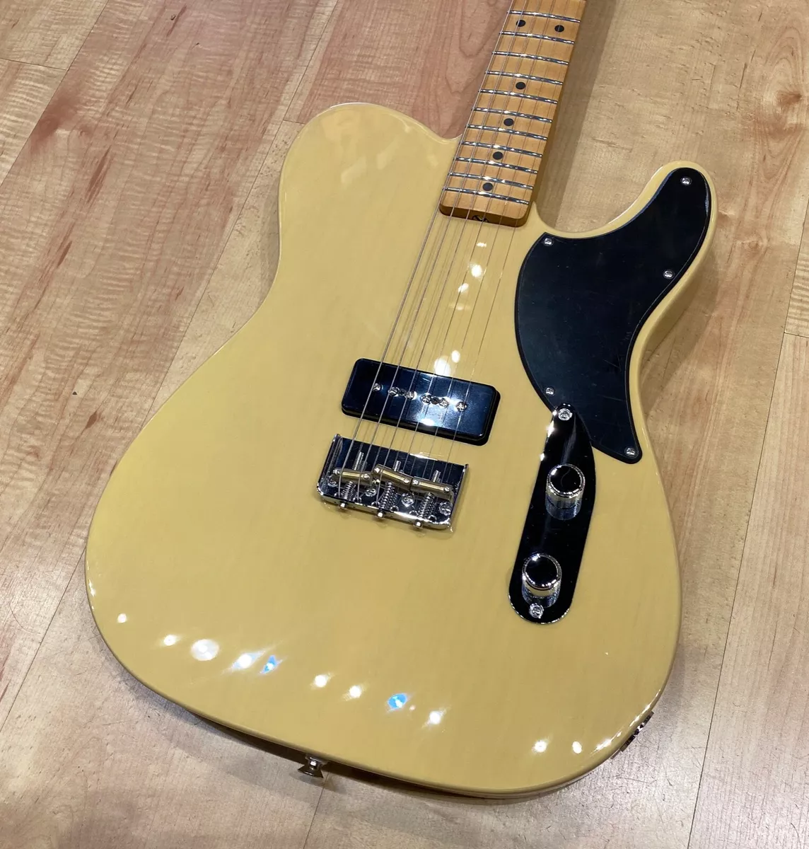 Fender Noventa Telecaster Limited Edition Electric Guitar (Vintage