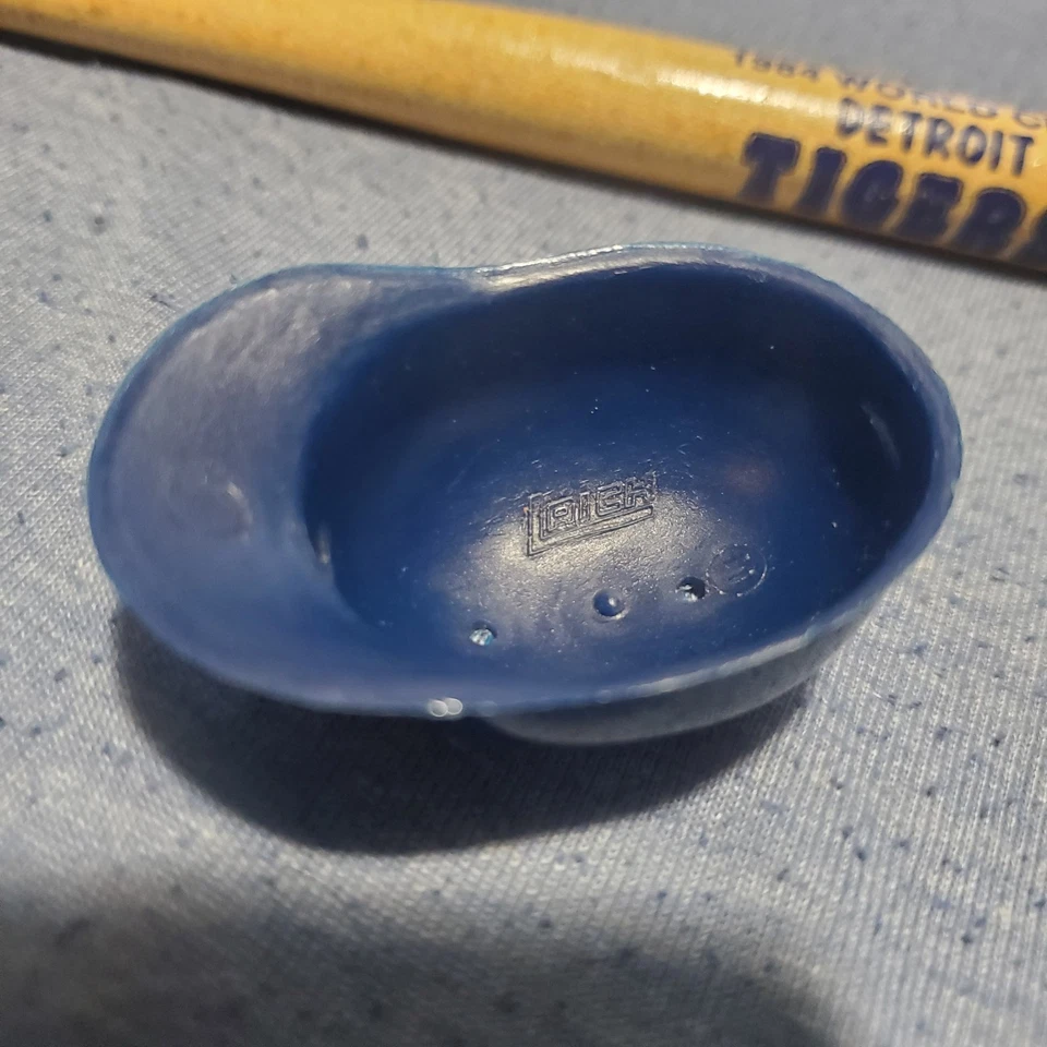 1984 Detroit Tigers World Champions Ink Pen Mini Bat Mini Helmet Olde English D - Image 4 of 4