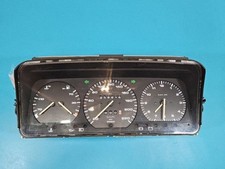 Volkswagen PASSAT B3 1991 Benzin Geschwindigkeitsmesser Cockpit 357919033EL