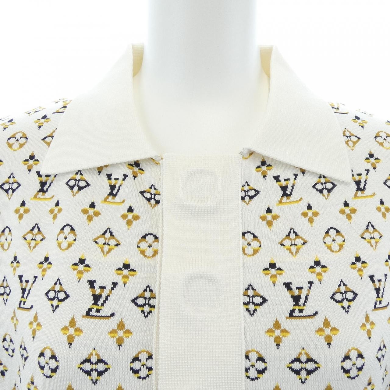 Authentic LOUIS VUITTON Python effect monogram ja… - image 5