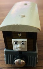 Toby Tram Car Thomas the Train Wooden Railway Tank Engine 7 Friends